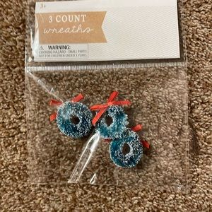 3 Count Minature Christmas Wreaths
